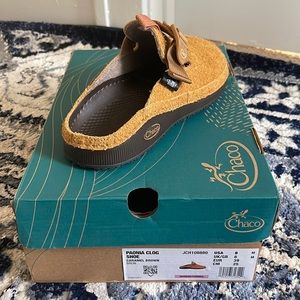 Chaco Paonia clog. NIB!